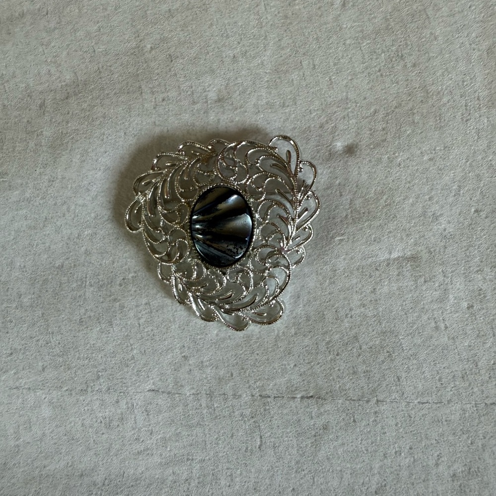 Vintage 1962 Sarah Coventry ROYAL PLUMAGE Pin Brooch Silver